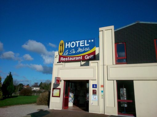 Enseigne Hotel Sainte Mère