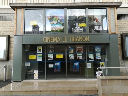 Lettres-PVC-Le-Trianon-Valognes-nggid0266-ngg0dyn-480x320x100-00f0w010c010r110f110r010t010