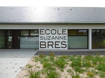 Lettres-peintes-Ecole-Bres-La-Glacerie-nggid0216-ngg0dyn-480x320x100-00f0w010c010r110f110r010t010