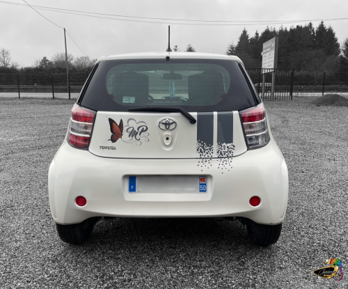 marquage-vehicule-toyota-iq